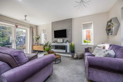 house for sale longcroft way