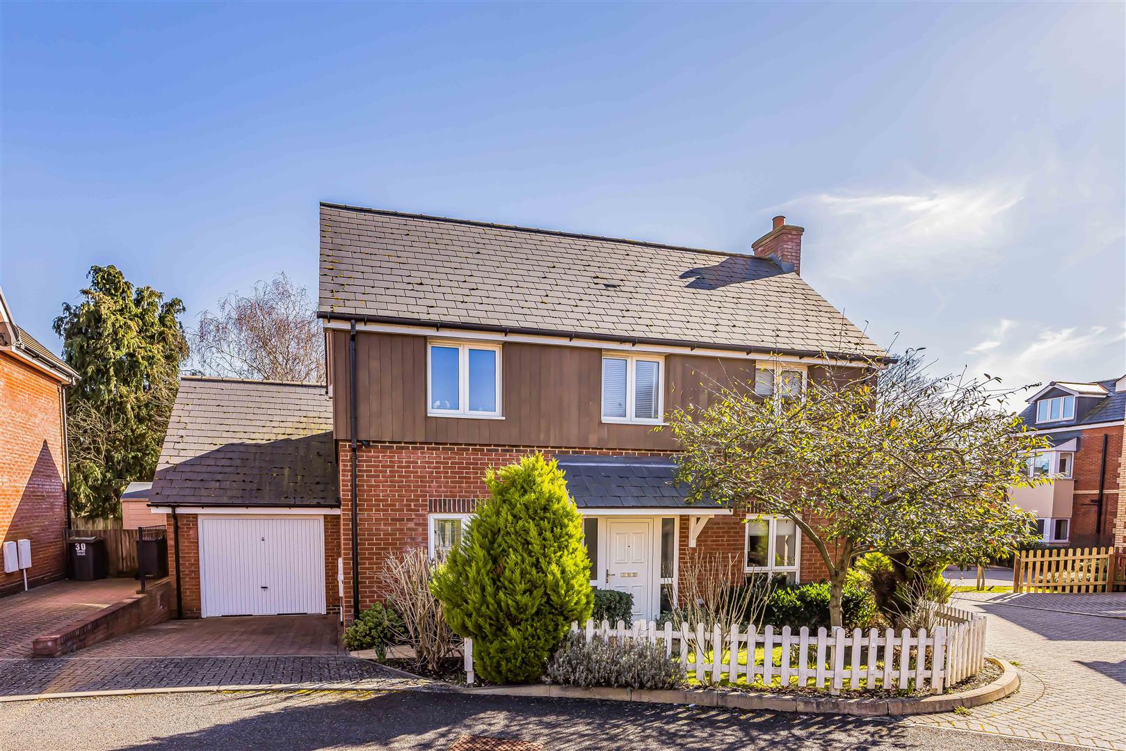house for sale longcroft way