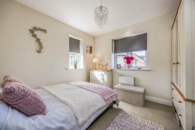 house for sale longcroft way