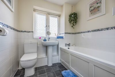 house for sale longcroft way