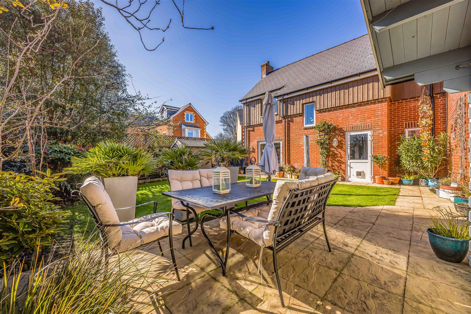 house for sale longcroft way