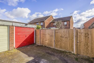 house for sale yardley close