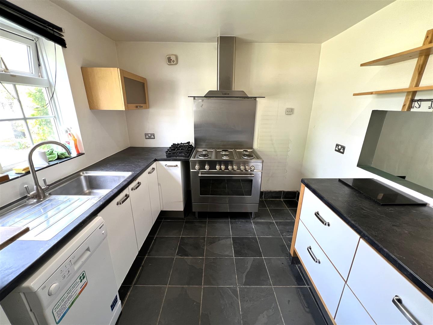 house for sale oaklands road