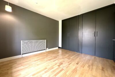 house for sale oaklands road