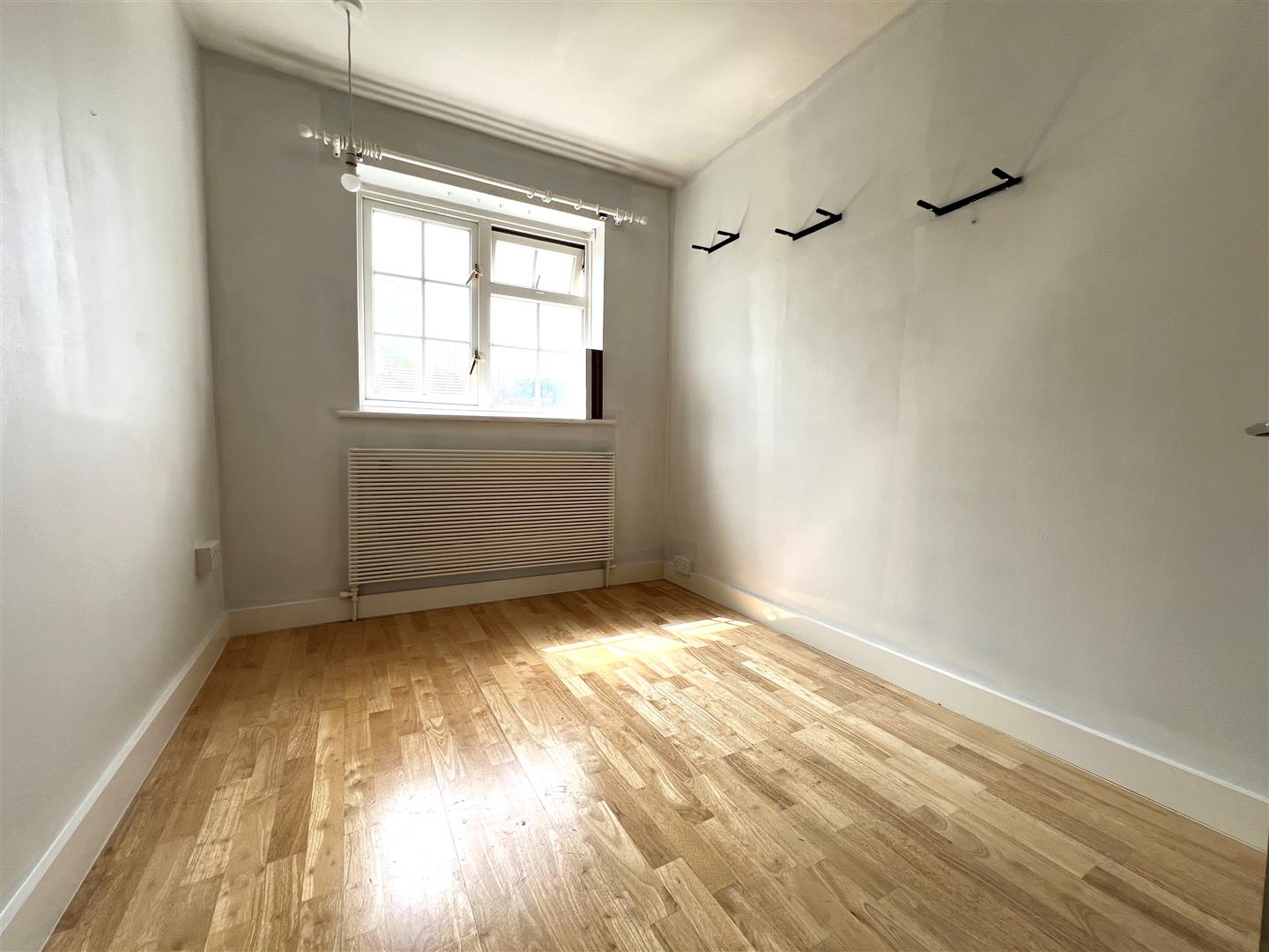 house for sale oaklands road