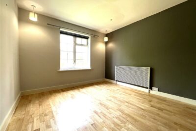 house for sale oaklands road