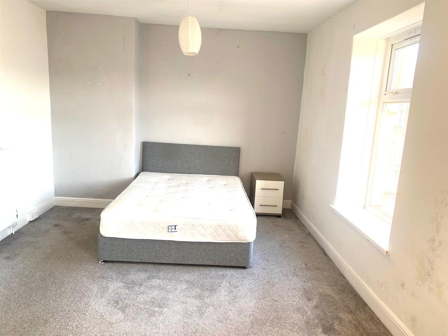 house for sale queen street