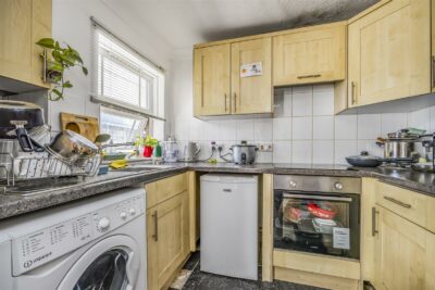 flat for sale castle road