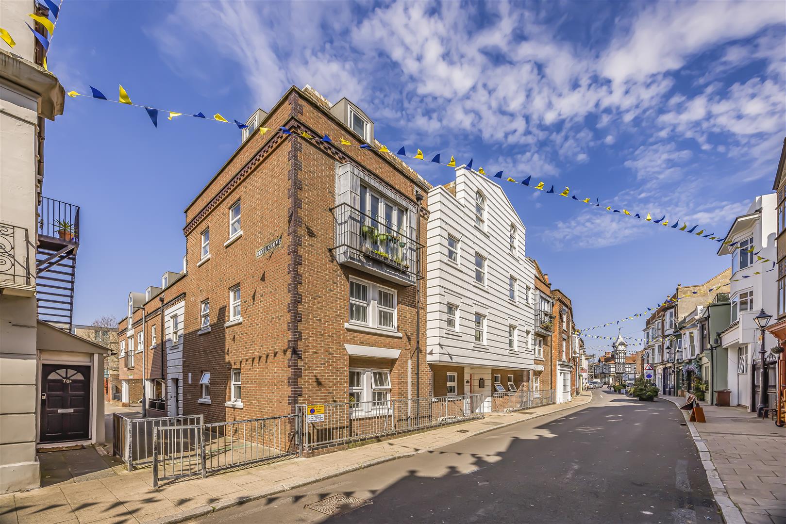 flat for sale castle road