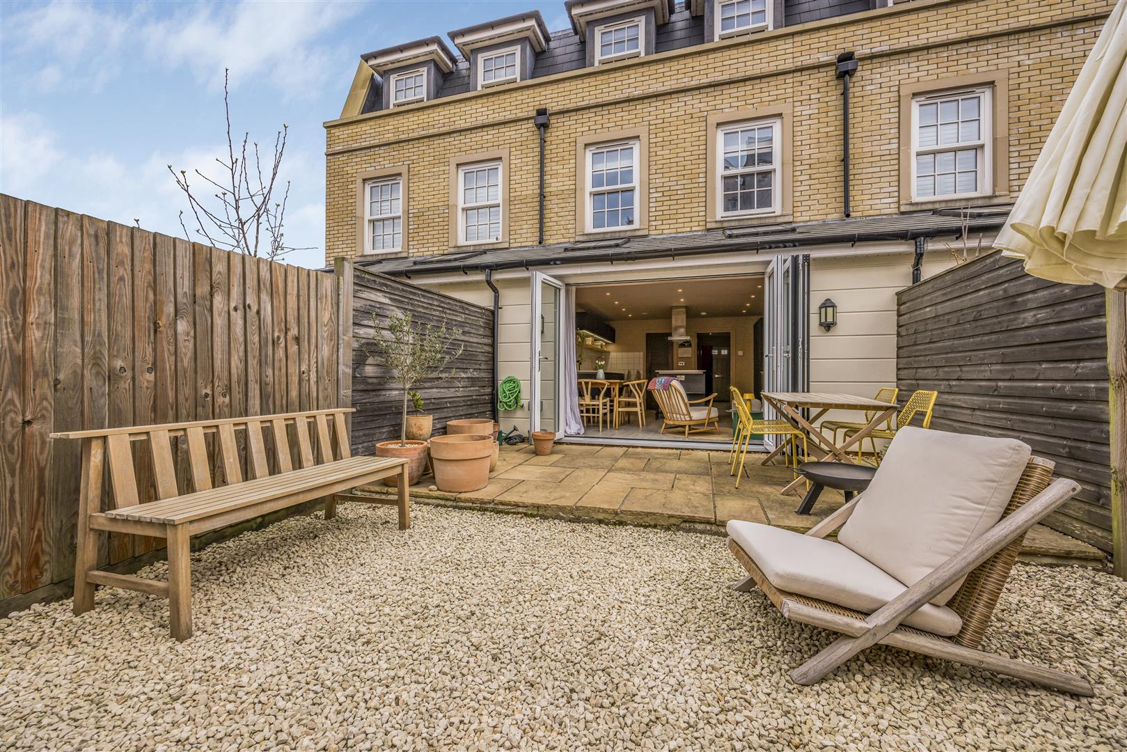 house - townhouse for sale serpentine road