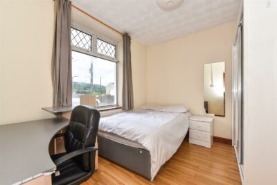 room for rent meadow street