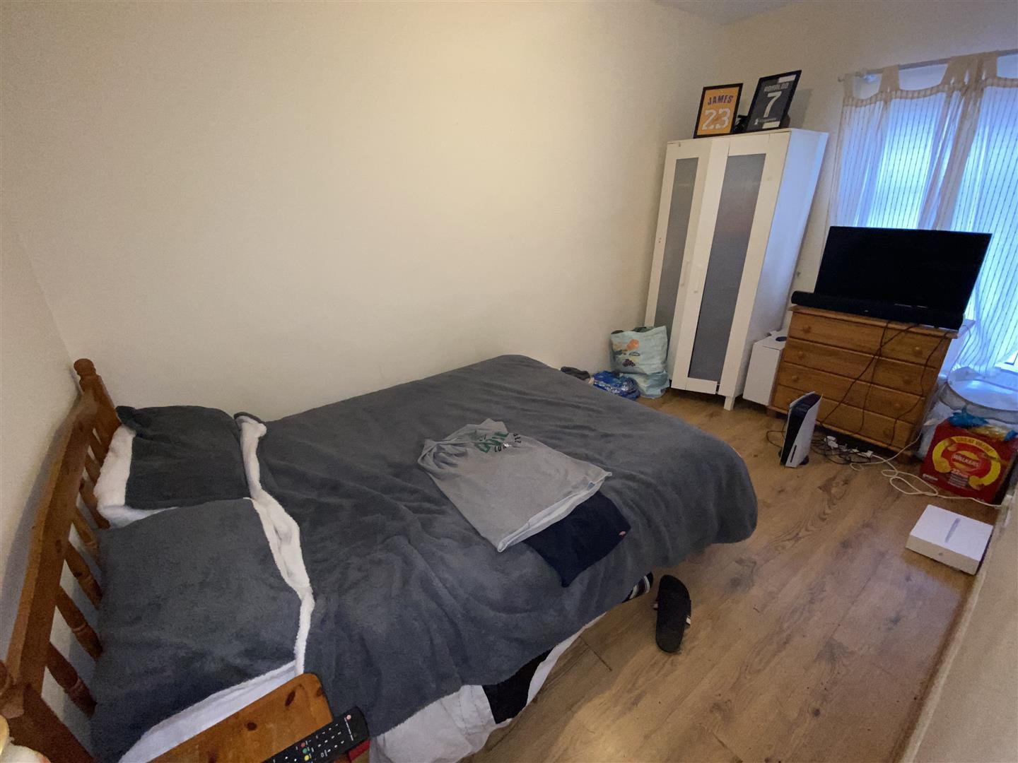 room for rent brook street