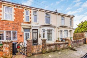 house - terraced for sale tipner road