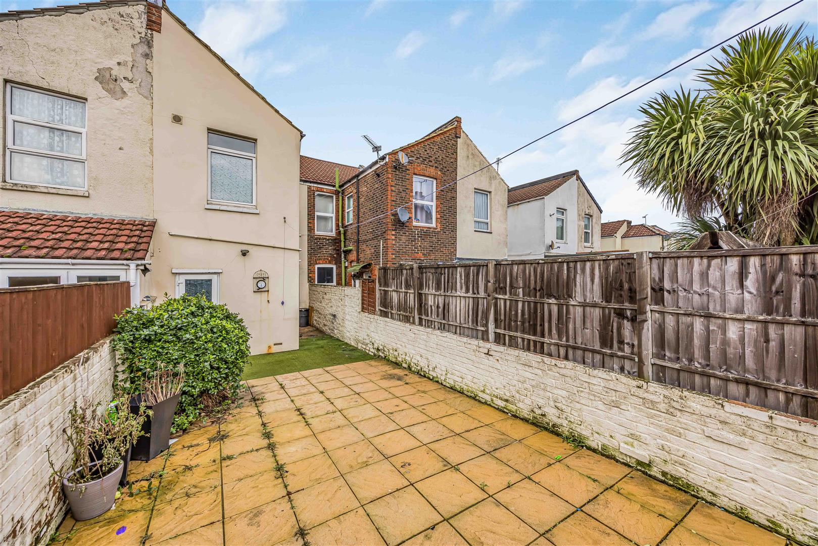 house - terraced for sale tipner road