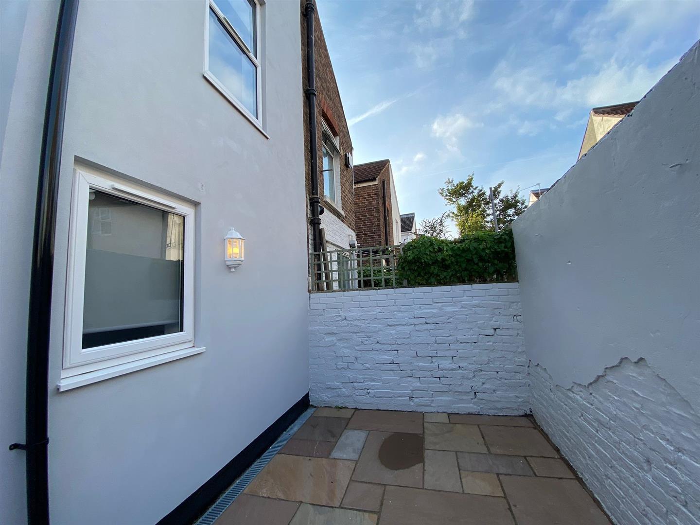room for rent 73 margate road