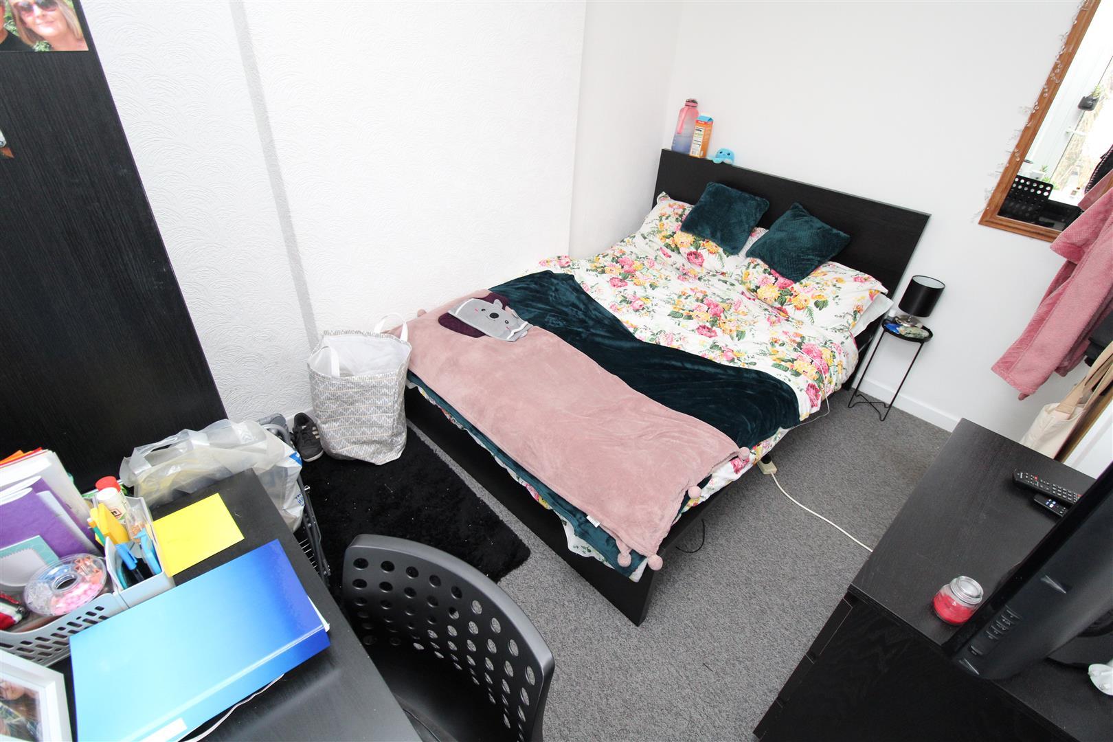 house - terraced for rent bertha street