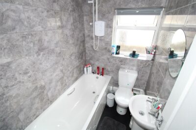 room for rent collins terrace