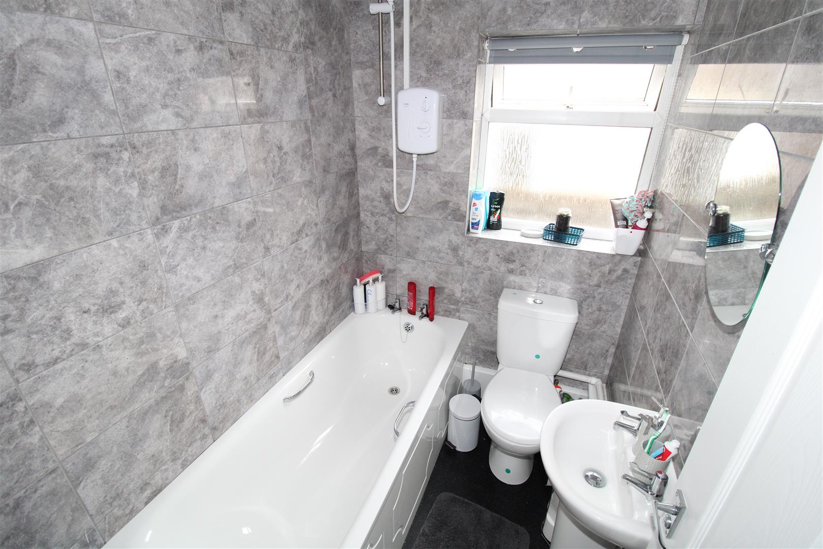 room for rent collins terrace