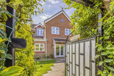 house for sale cawley road