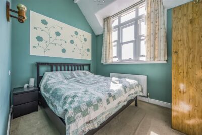 house for sale cawley road