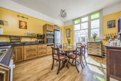 house for sale cawley road