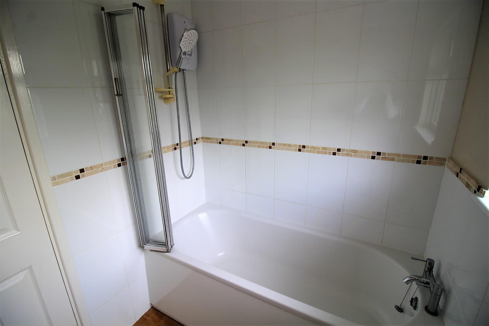 house - semi-detached for rent st. hilda avenue