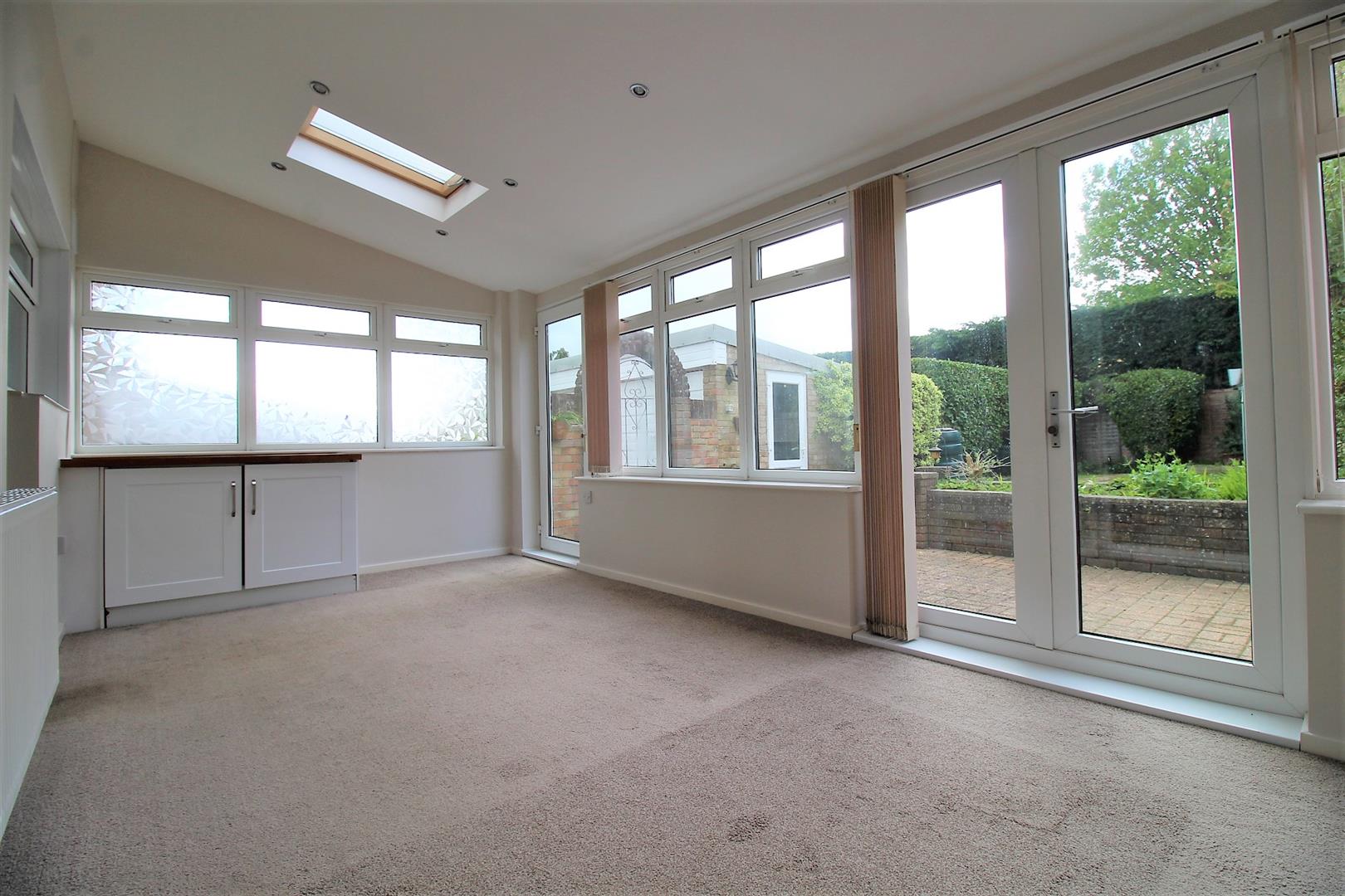 house - semi-detached for rent st. hilda avenue