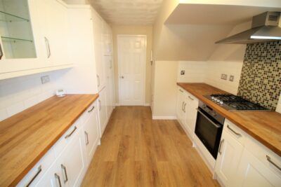 house - semi-detached for rent st. hilda avenue