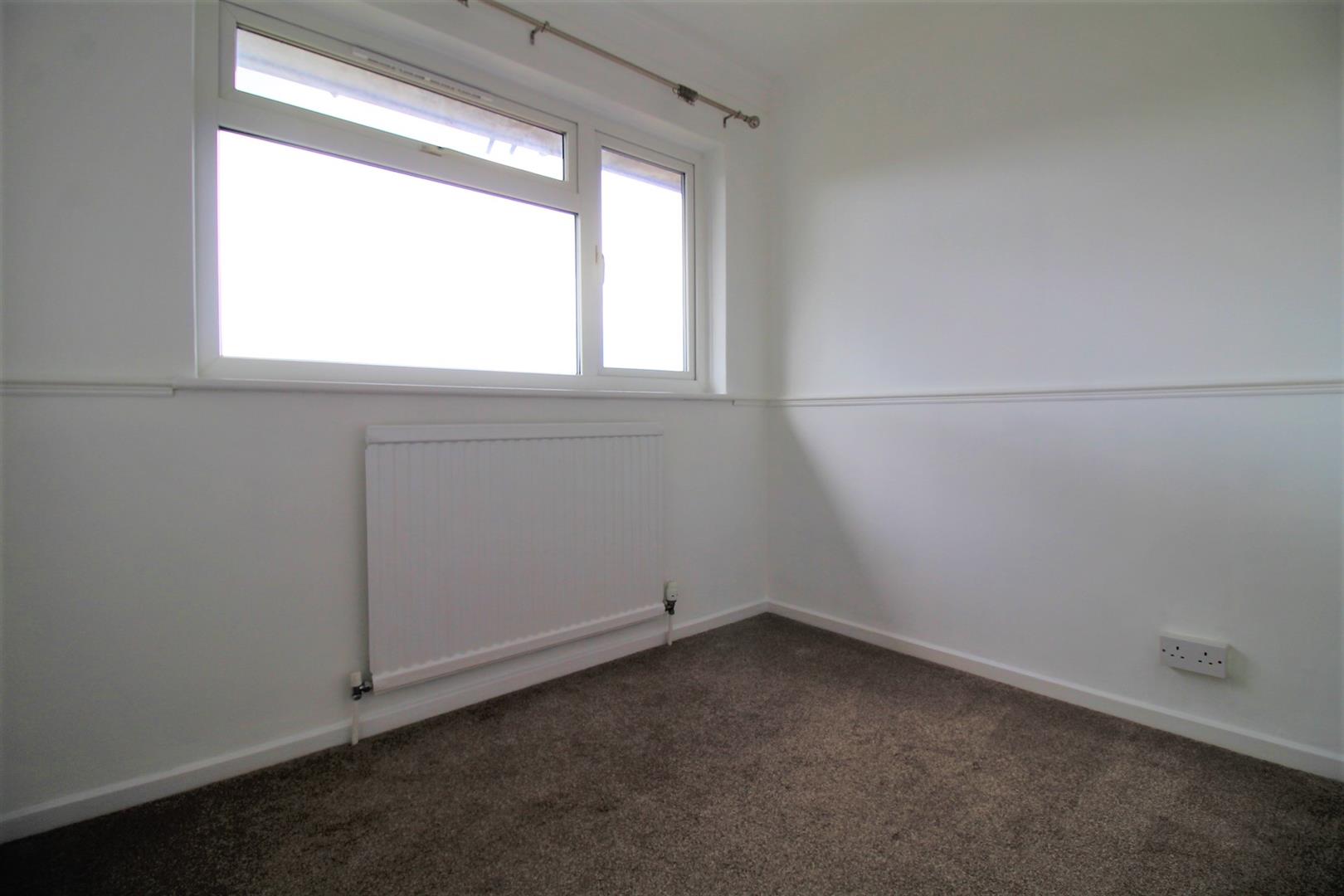 house - semi-detached for rent st. hilda avenue