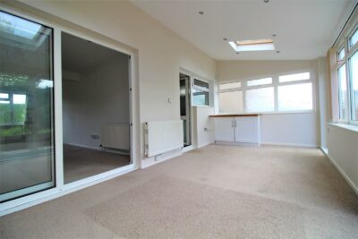 house - semi-detached for rent st. hilda avenue