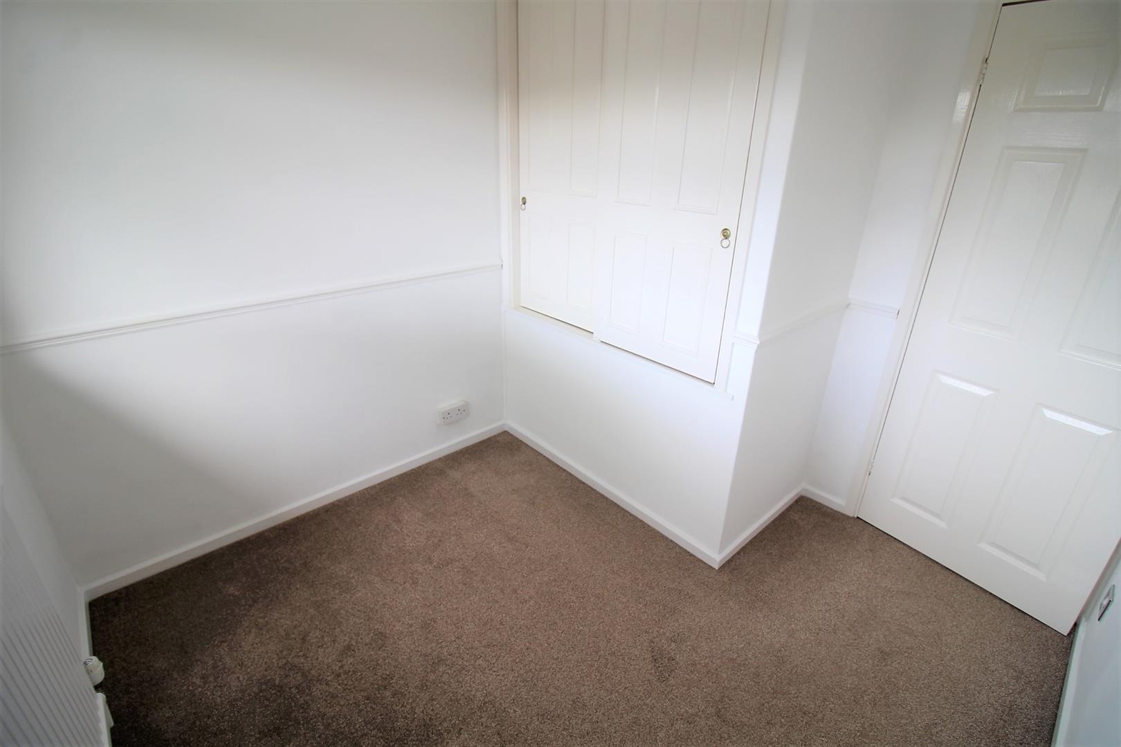 house - semi-detached for rent st. hilda avenue