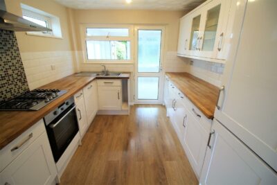 house - semi-detached for rent st. hilda avenue