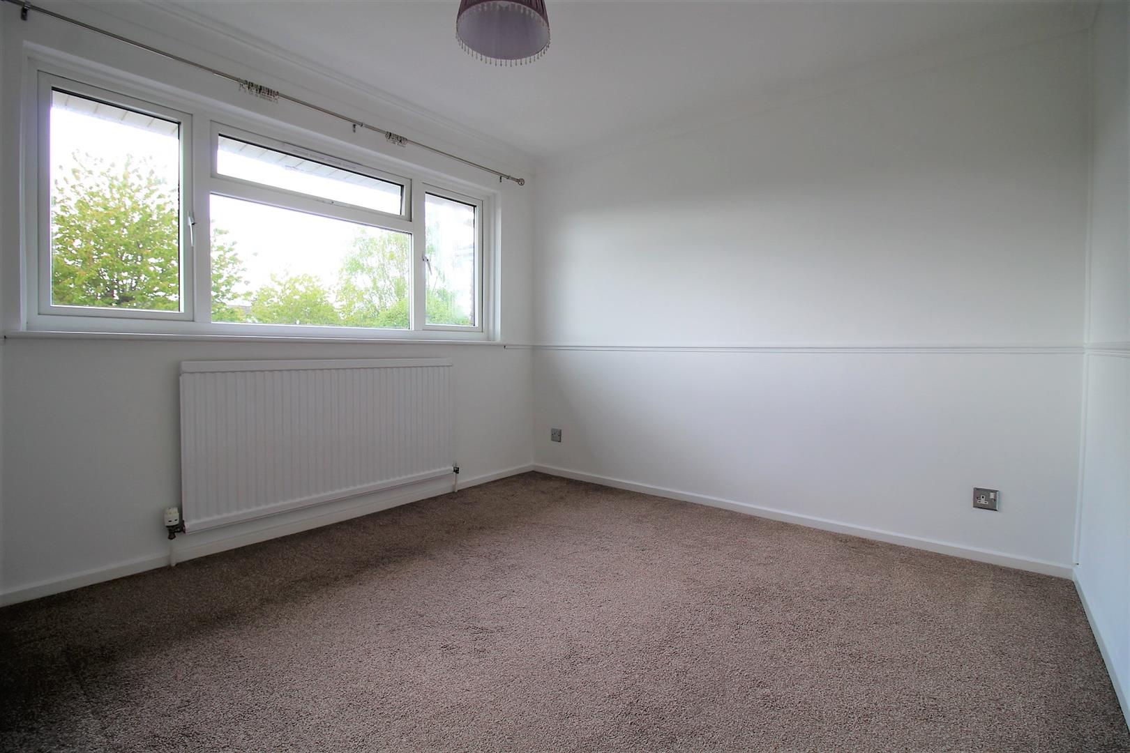 house - semi-detached for rent st. hilda avenue