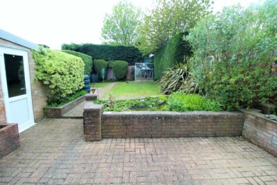 house - semi-detached for rent st. hilda avenue