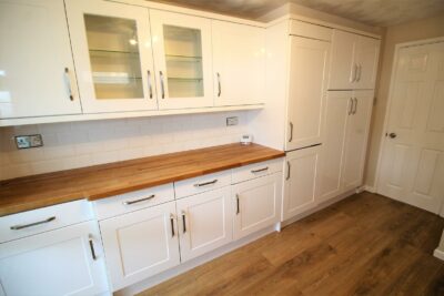 house - semi-detached for rent st. hilda avenue