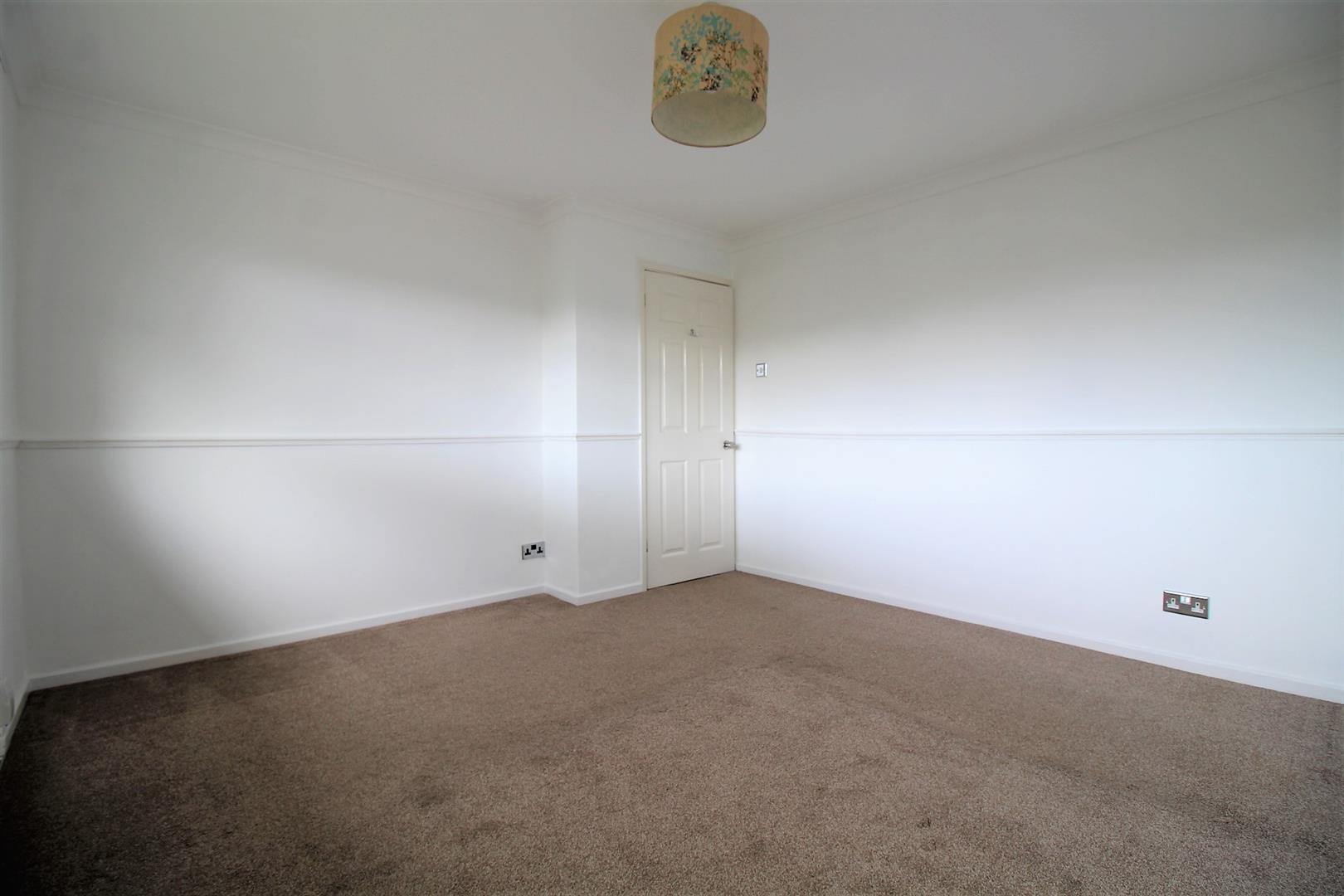 house - semi-detached for rent st. hilda avenue