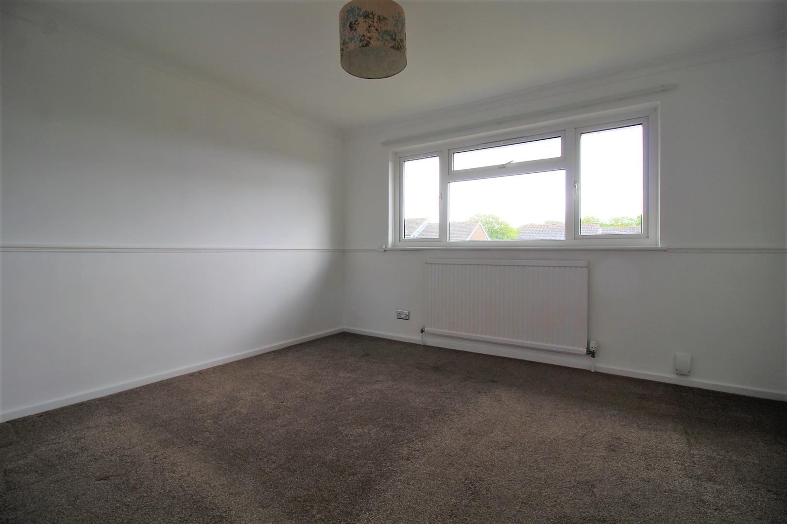 house - semi-detached for rent st. hilda avenue