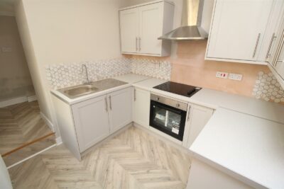 house - terraced for rent heath crescent