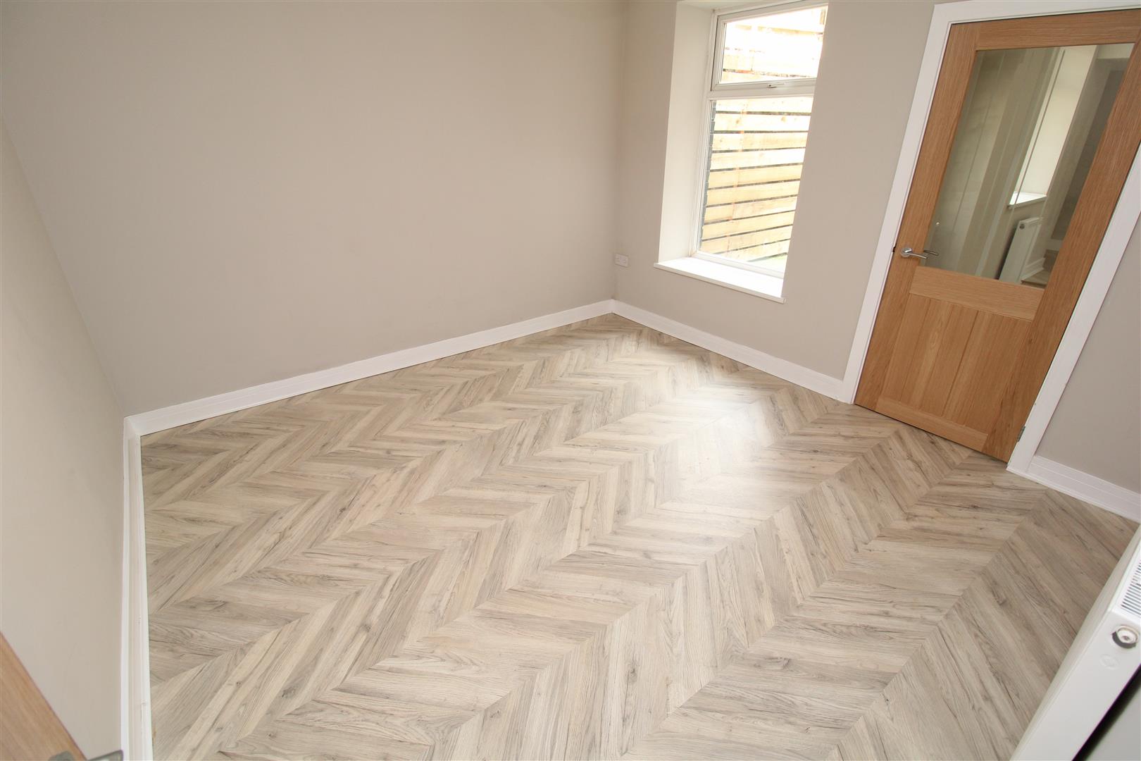 house - terraced for rent heath crescent