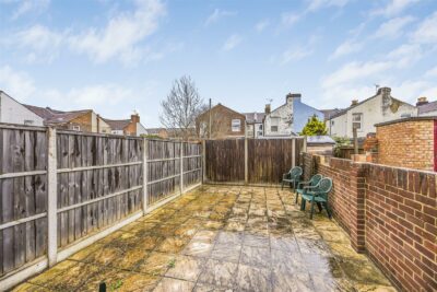 house - terraced for sale wyndcliffe road