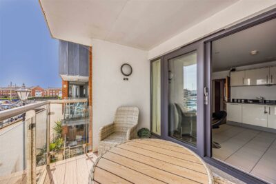 apartment for sale seagers court