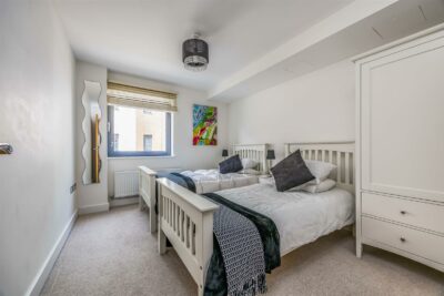 apartment for sale seagers court