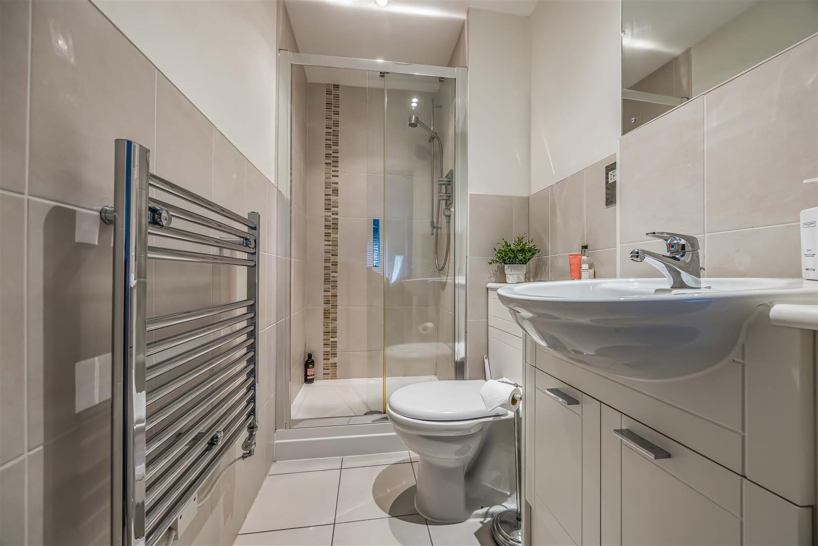 apartment for sale seagers court