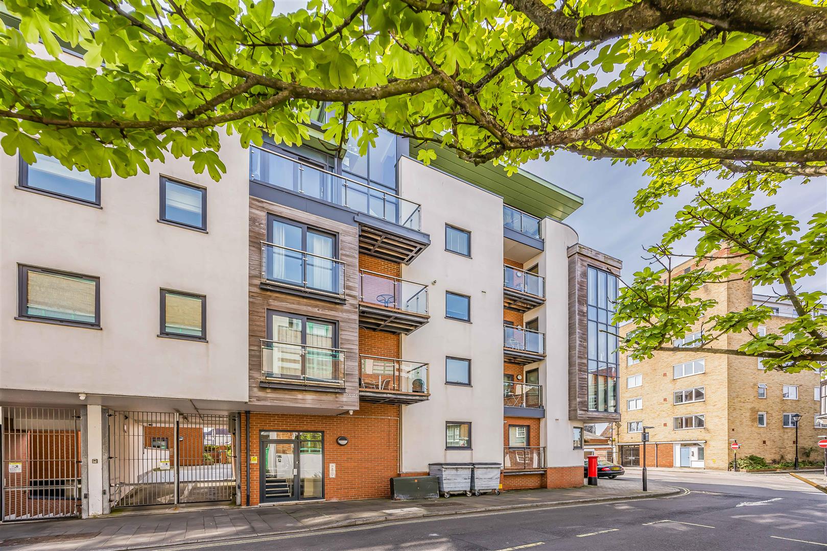 apartment for sale seagers court