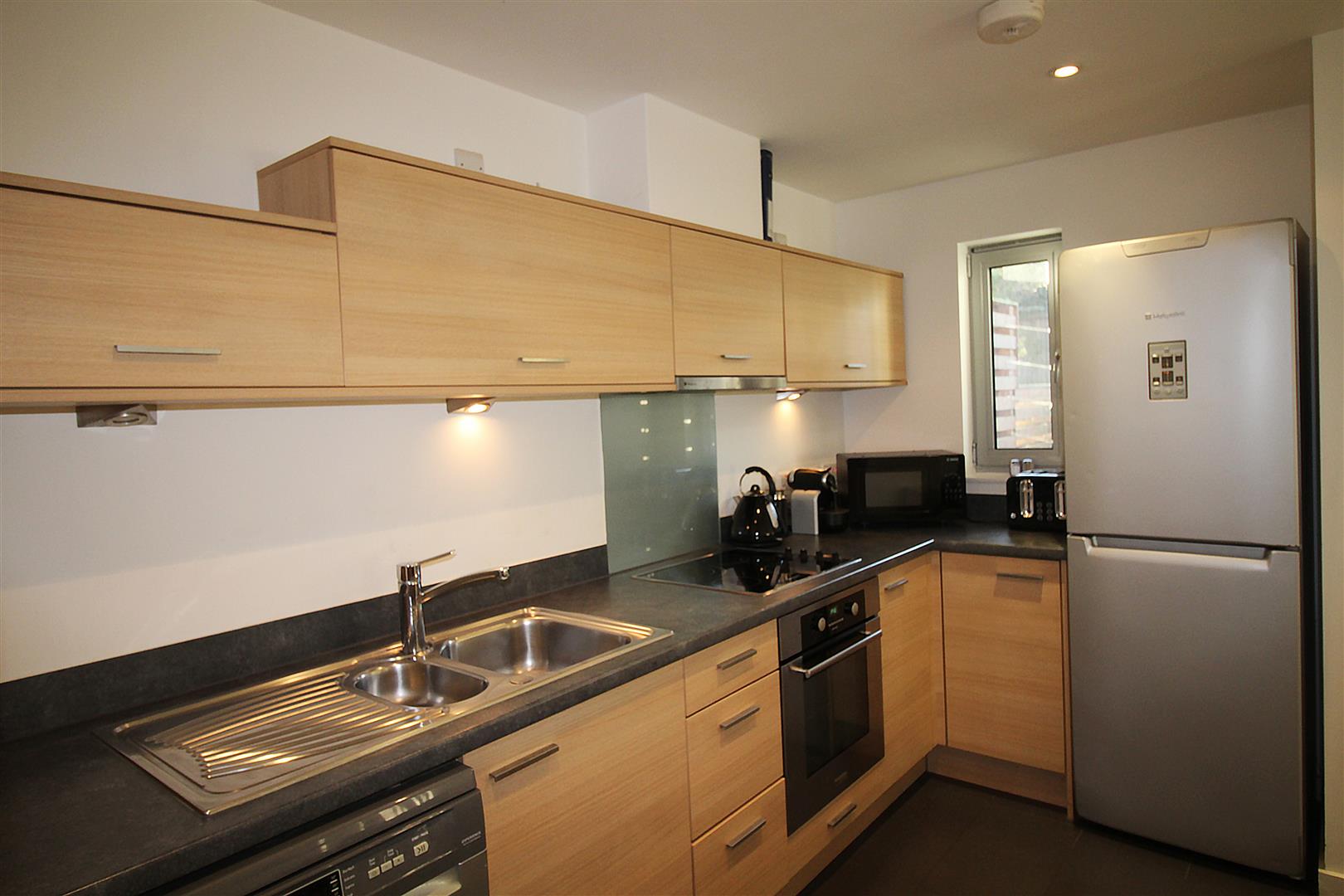 apartment for rent cross street
