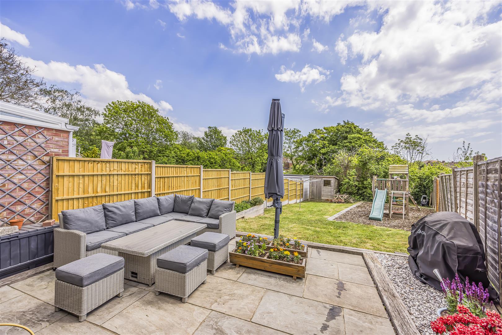 house for sale new road