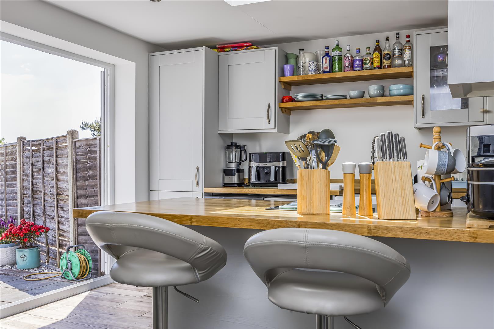 house for sale new road
