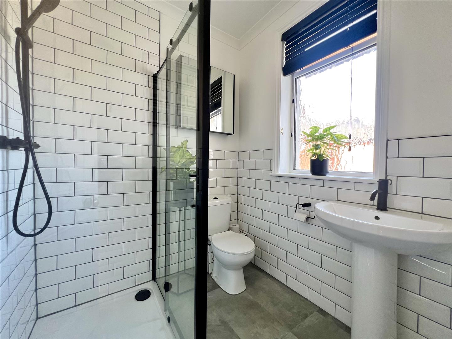 house - detached for sale 152 stein road