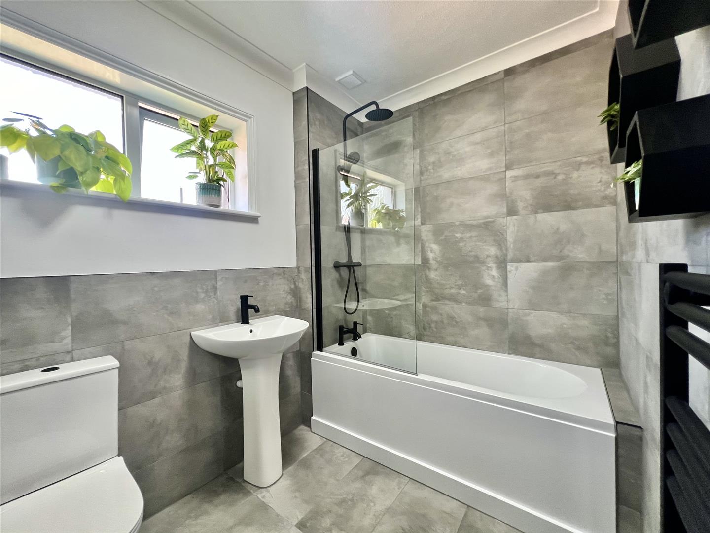 house - detached for sale 152 stein road