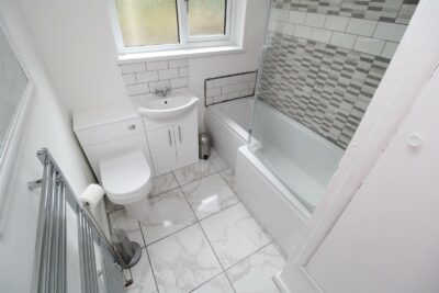 house - terraced for rent tennyson close